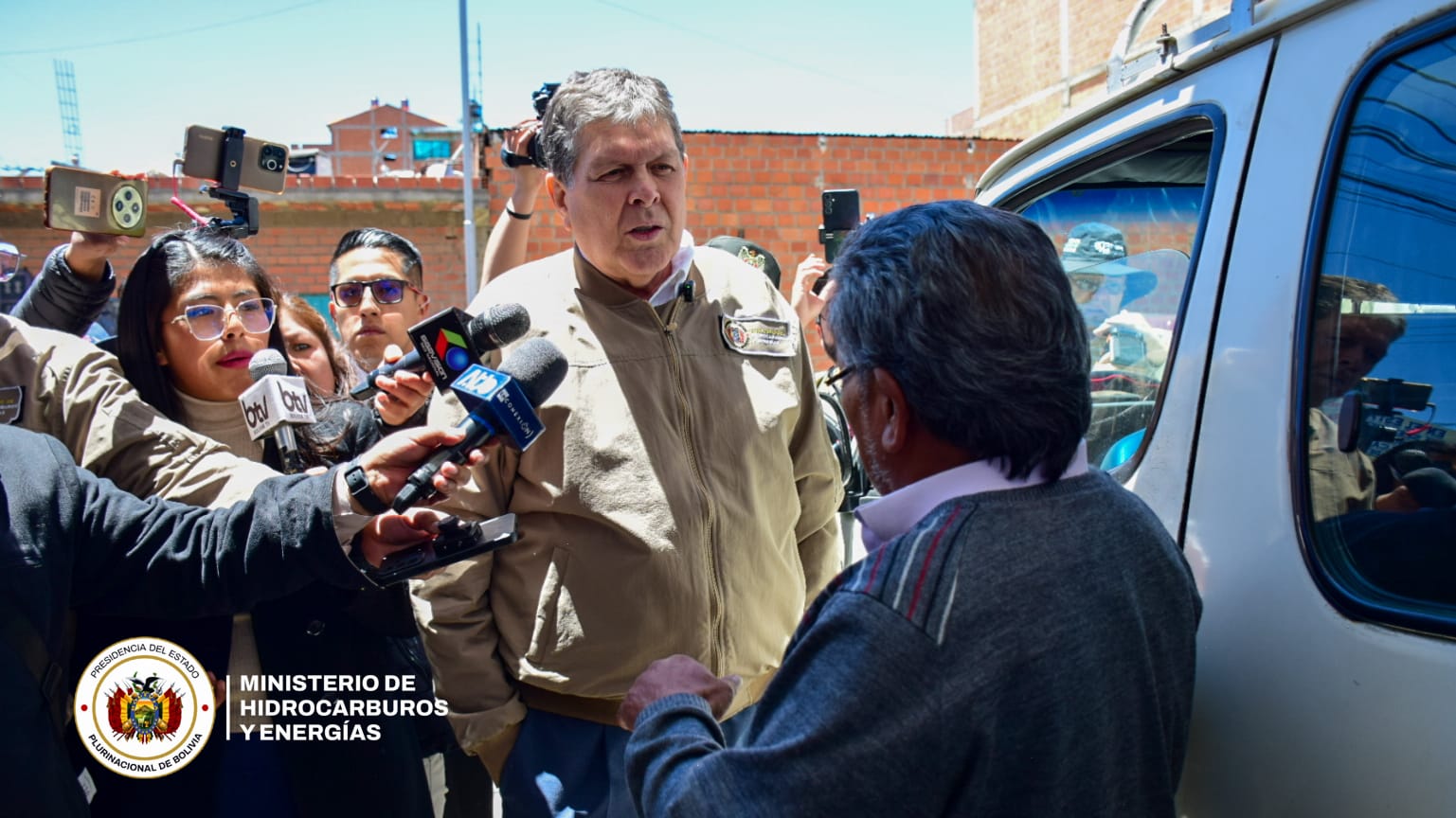 El ministro de Hidrocarburos y Energías lidera inspecciones a estaciones de servicio de La Paz y El Alto para evitar la especulación con la gasolina