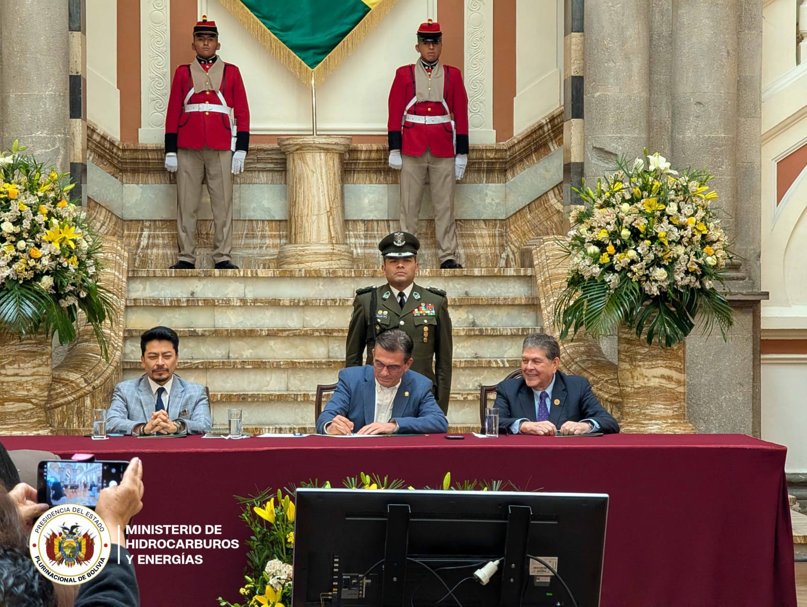 Con crédito del BID se instalará 70 mil luminarias LED en seis departamentos para beneficio de un millón de personas